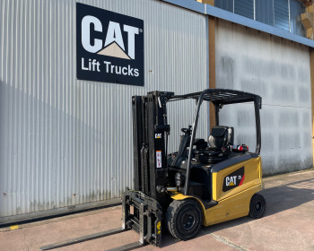 Caterpillar EP25CN Caterpillar