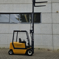 Jungheinrich VAC 30 - 2